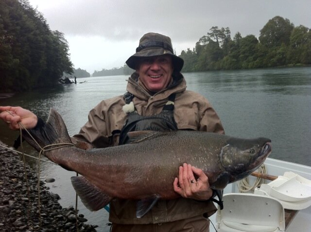 Salmón chinook capturado en Yelcho