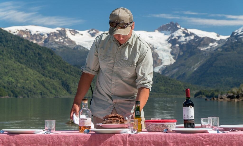 Almuerzo en el lago Yelcho