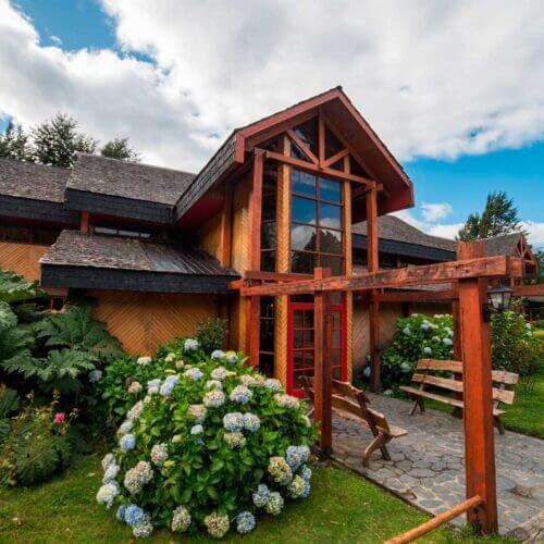 yelcho-en-la-patagonia_exterior_hotel_1-1-qtpgs4svvtox39co7ll9fi4dr08v34gfk5agnwmmq0